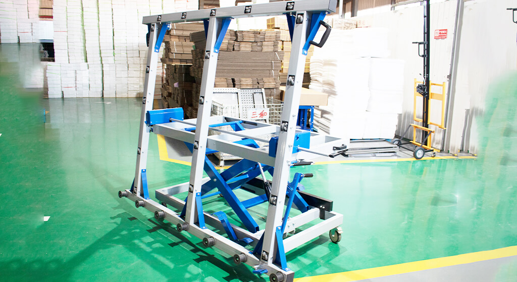 Choose a Vertical Panel Saw Wood Panel Transport Cart