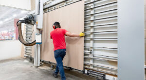 How to Choose a Vertical Panel Saw for Your Furniture Factory