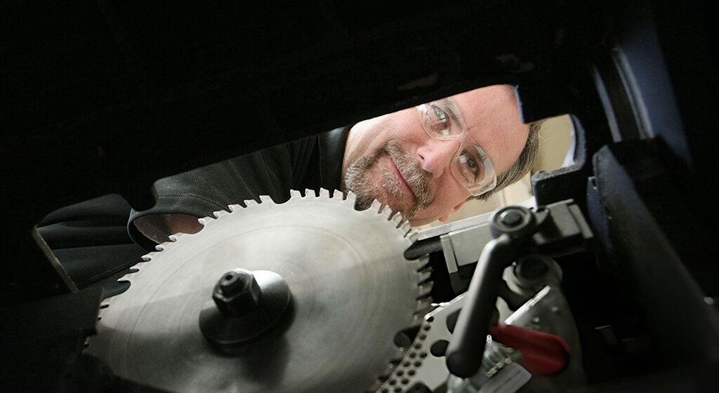 Panel Saw Blade Blade Maintenance and Cleaning