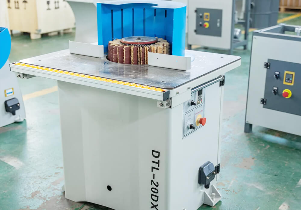 Manual Brush Sanding Machine Vertical Manual Brush Sanding Machine Feature