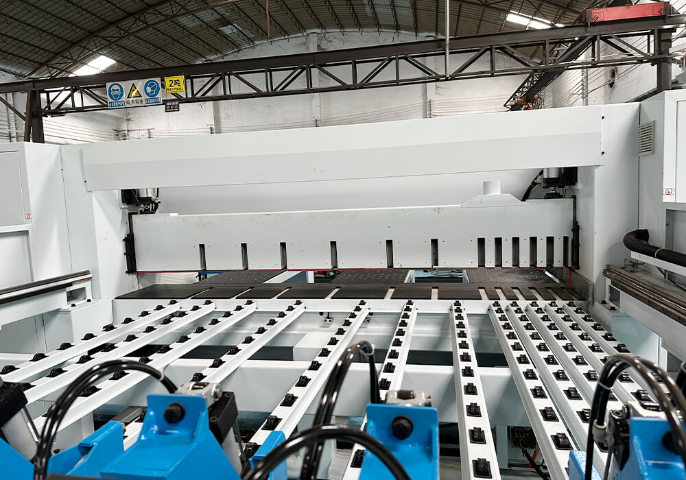 Panel Beam Saw Assembly Workshop Feeding Gripper