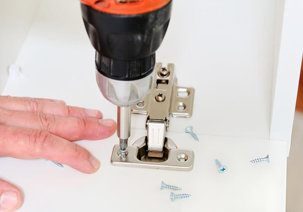 Hinge Boring Machine Hinge Systems and Drilling Configurations
